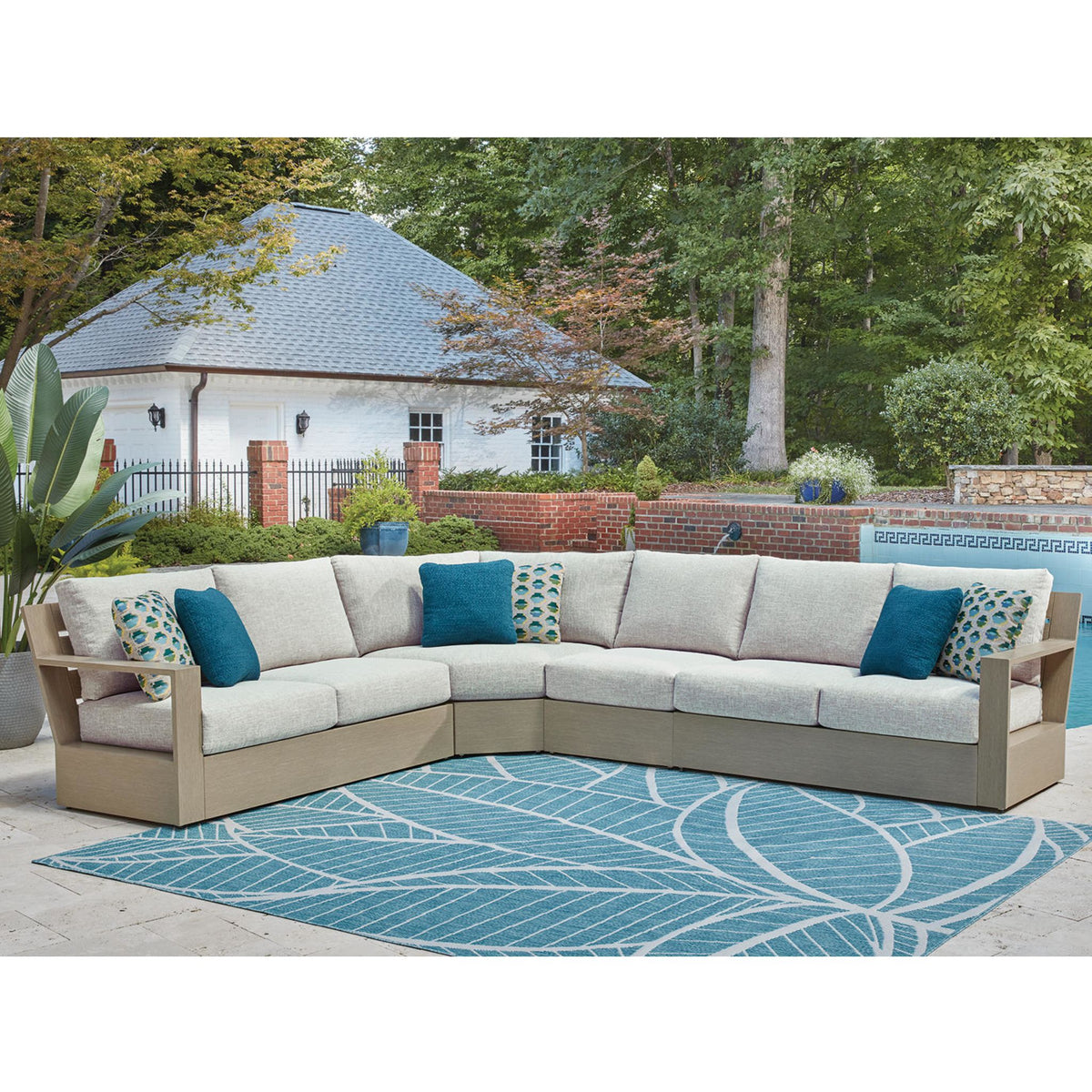 Kimpton Isle 4 Piece Outdoor Modular Sectional | Ashley Canada