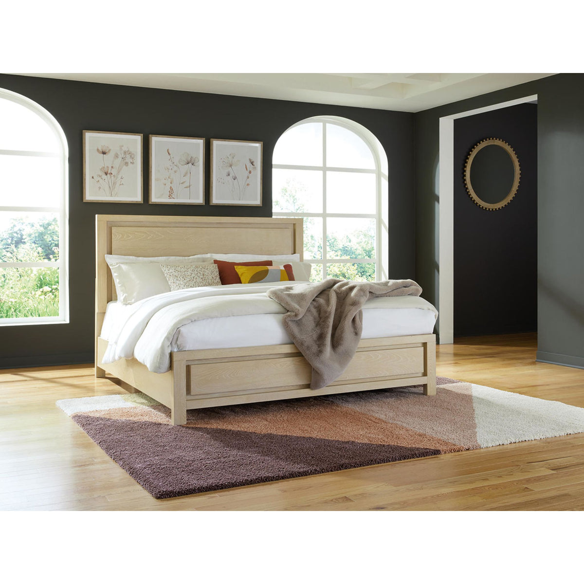 ハクアリード Whittgate-Exclusive King Panel Bed | Ashley Canada