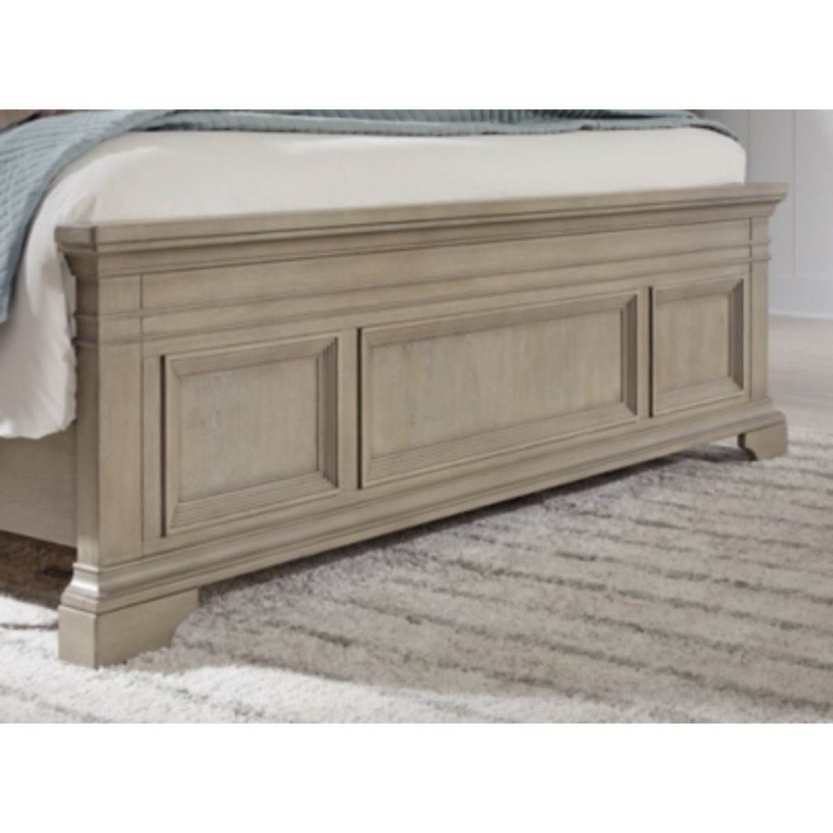 Vallardia-Exclusive King Panel Bed | Ashley Canada