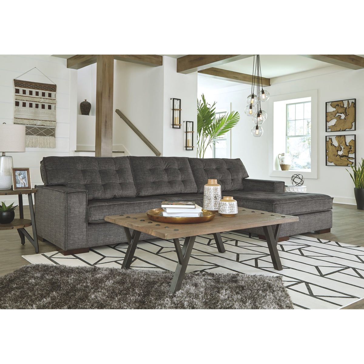 Coulee Point 2 Piece Sectional With Chaise