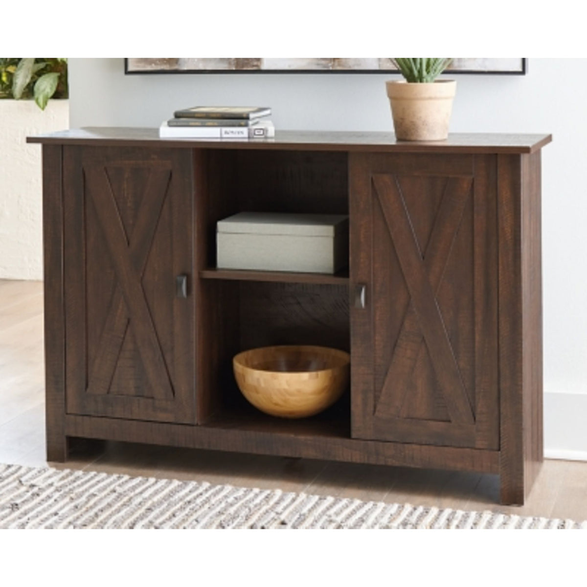 Turnley wine store cabinet