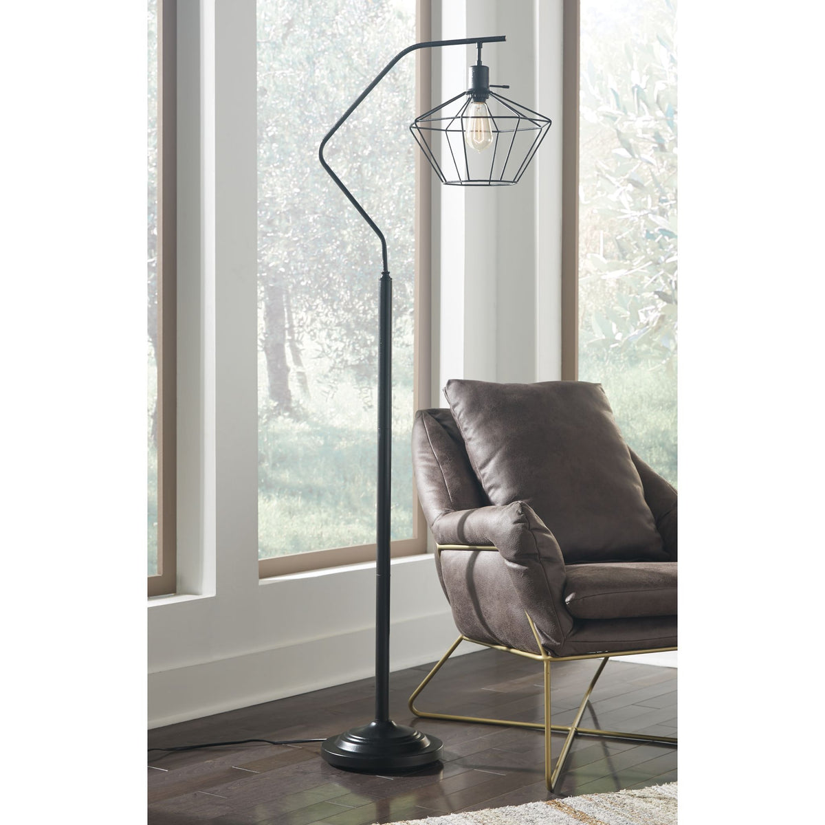 Makeika Floor Lamp | Ashley Canada