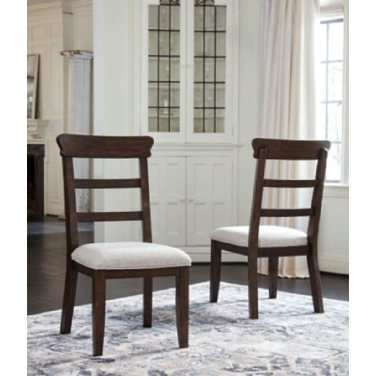 Hillcott-Exclusive Dining Set| Ashley Canada