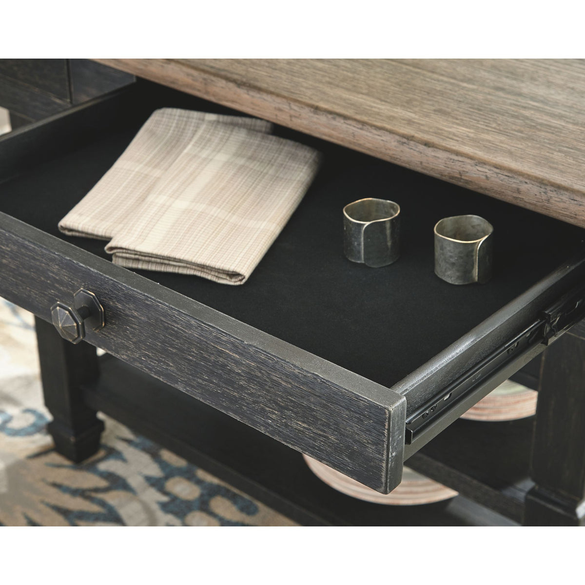 Tyler Creek Dining Set | Ashley Canada