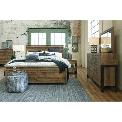 Sommerford queen on sale panel bed